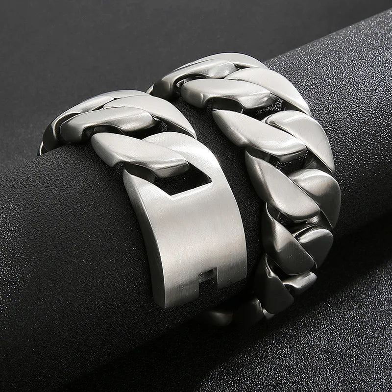 31mm Choker Necklace
